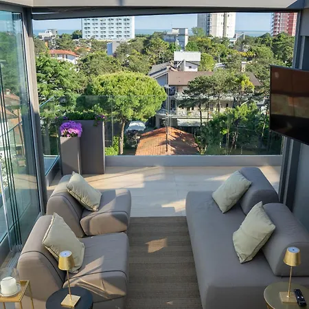 Attico Esclusivo A 300m Dal Mare Apartment *