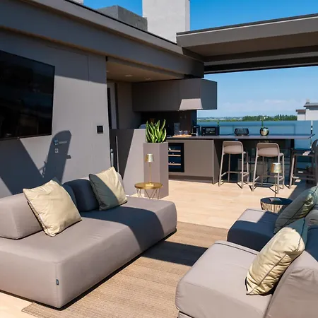 Attico Esclusivo A 300m Dal Mare Apartment